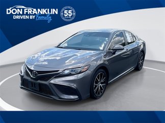 Used 2022 Toyota Camry SE image 1