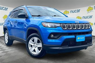 Used 2022 Jeep Compass Latitude image 1