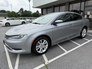 Used 2015 Chrysler 200 Limited w/ Convenience Group image 1