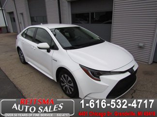 Used 2021 Toyota Corolla LE image 1