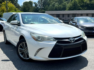 Used 2016 Toyota Camry SE image 1
