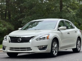Used 2013 Nissan Altima 2.5 SV image 1