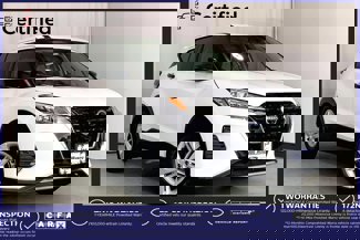 Used 2024 Nissan Kicks S image 1