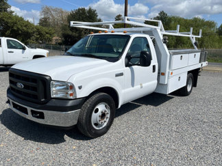 Used 2005 Ford F350 2WD Regular Cab DRW Super Duty image 1