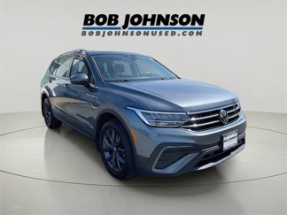 Used 2022 Volkswagen Tiguan SE image 1