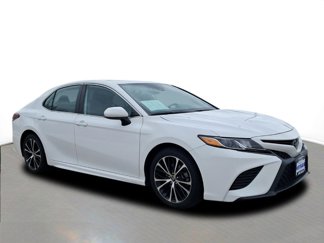 Used 2019 Toyota Camry SE image 1