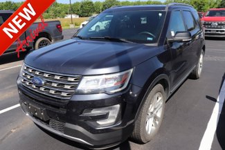Used 2017 Ford Explorer XLT w/ Equipment Group 202A image 1