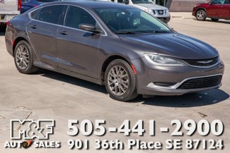 Used 2016 Chrysler 200 Limited image 1