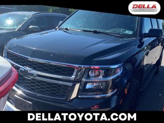 Used 2017 Chevrolet Suburban LT image 1