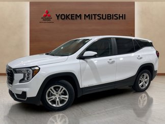 Used 2024 GMC Terrain SLE image 1