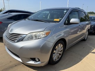 Used 2011 Toyota Sienna Limited image 1