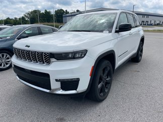 Used 2023 Jeep Grand Cherokee Limited w/ Black Appearance Package image 1