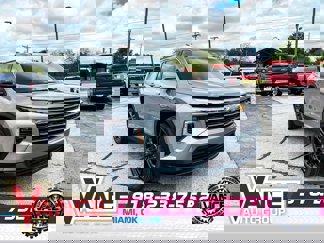 New 2025 Chevrolet Traverse LT image 1