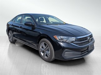 Used 2024 Volkswagen Jetta SE image 1