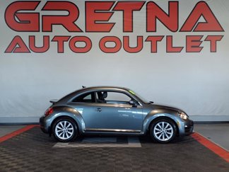 Used 2018 Volkswagen Beetle 2.0T SE image 1