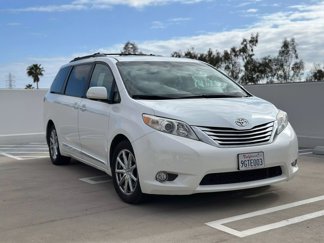 Used 2013 Toyota Sienna Limited image 1