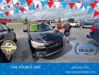 Used 2011 Mitsubishi Outlander Sport SE image 1