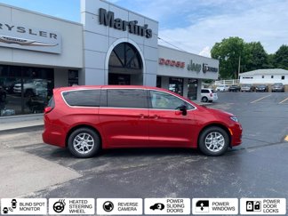 New 2025 Chrysler Pacifica Select image 1