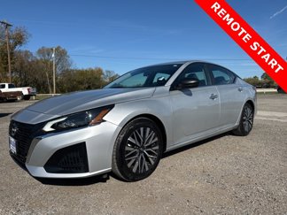Used 2024 Nissan Altima 2.5 SV image 1