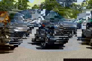 Used 2020 Ford Escape Titanium image 1