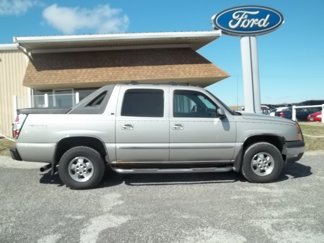 Used 2005 Chevrolet Avalanche Z71 w/ Sun And Sound Package image 1