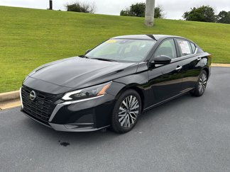 Used 2023 Nissan Altima 2.5 SV image 1