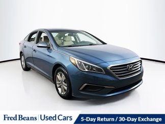 Used 2016 Hyundai Sonata SE image 1