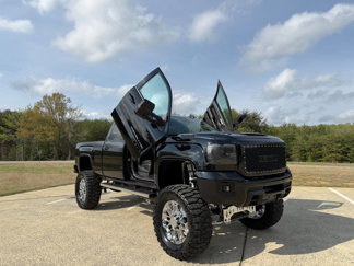 Used 2017 GMC Sierra 2500 Denali w/ Duramax Plus Package image 1