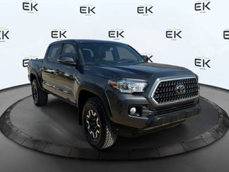 Used 2018 Toyota Tacoma TRD Off-Road image 1