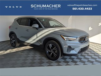 New 2025 Volvo XC40 B5 Core image 1