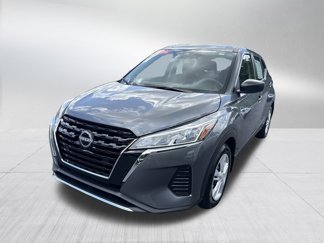 Used 2023 Nissan Kicks S image 1