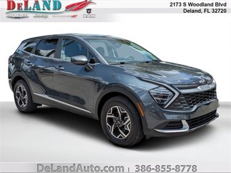 Used 2024 Kia Sportage LX image 1