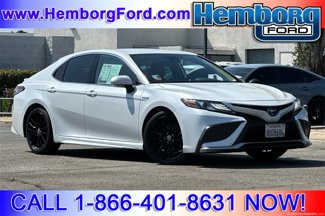 Used 2021 Toyota Camry XSE image 1