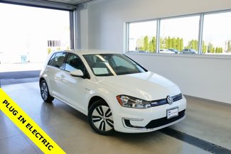 Used 2016 Volkswagen e-Golf SE w/ DC Fast Charging Package image 1