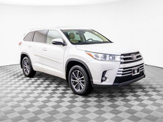 Used 2018 Toyota Highlander SE image 1