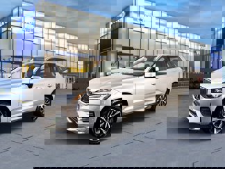 Certified 2023 Volvo XC60 B5 Plus image 1