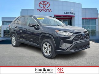 Certified 2021 Toyota RAV4 LE image 1