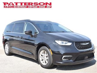 Used 2022 Chrysler Pacifica Touring-L image 1