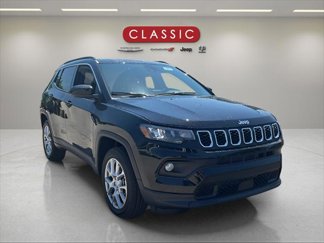 New 2024 Jeep Compass Latitude image 1