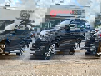 Used 2021 Nissan Rogue Sport SV video 1