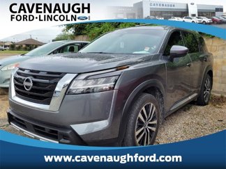 Used 2024 Nissan Pathfinder Platinum image 1