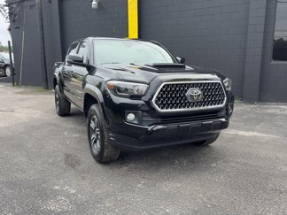 Used 2019 Toyota Tacoma TRD Sport image 1