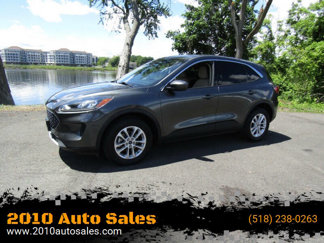 Used 2020 Ford Escape SE image 1