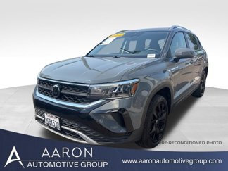Used 2023 Volkswagen Taos SE image 1