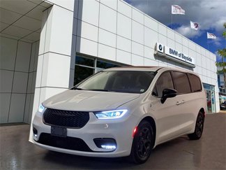 Used 2023 Chrysler Pacifica Limited w/ S Appearance Package image 1