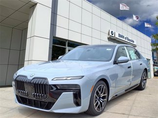 New 2025 BMW 740i xDrive image 1