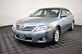 Used 2011 Toyota Camry XLE image 1