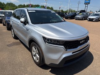 Used 2022 Kia Sorento LX image 1