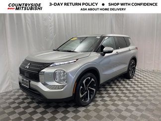 Used 2022 Mitsubishi Outlander ES image 1