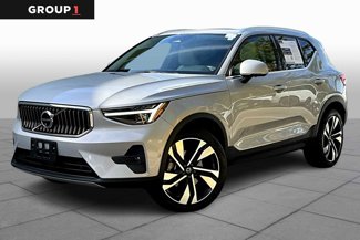 Used 2024 Volvo XC40 B5 Plus w/ Protection Package Premier video 1
